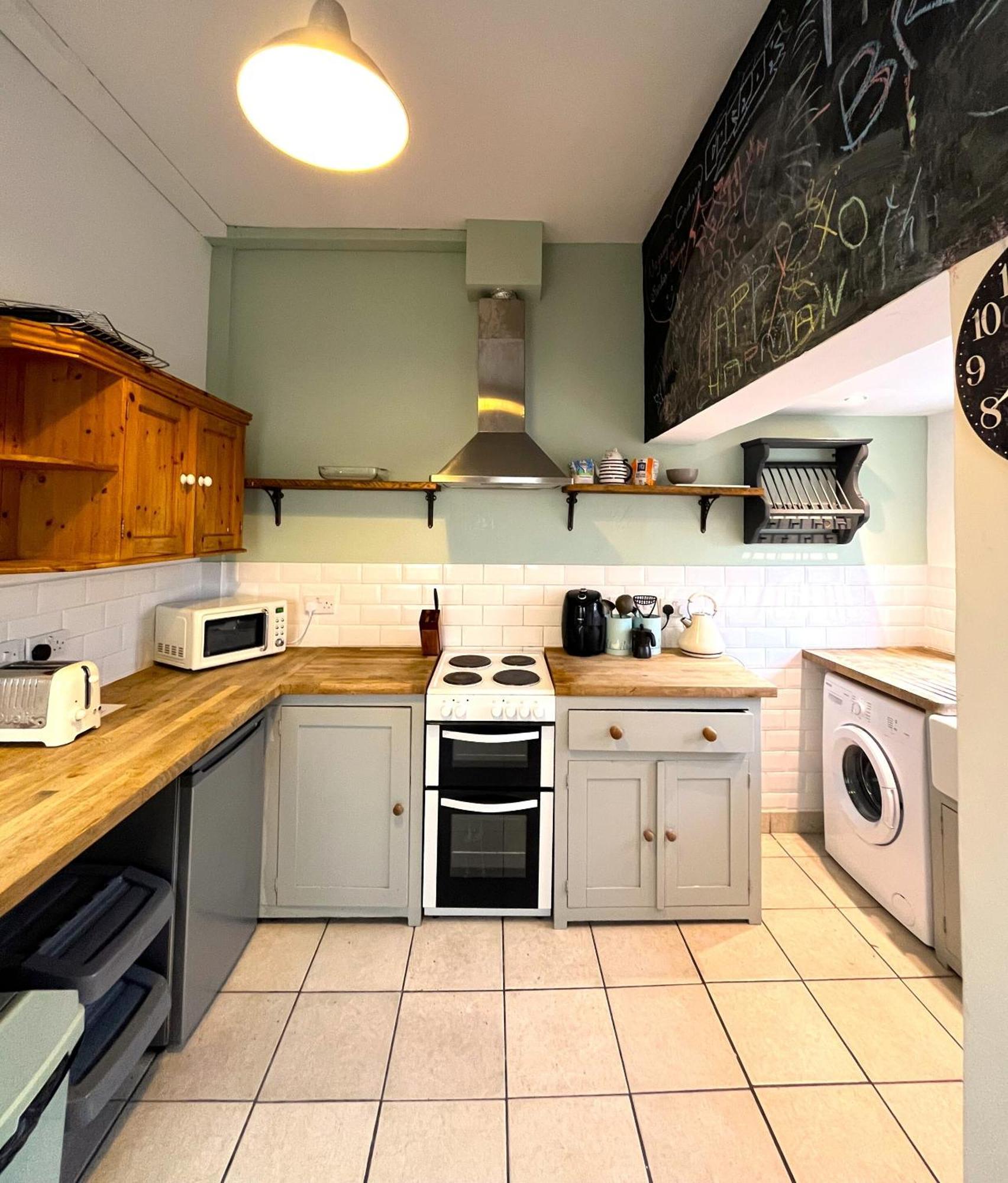 Charming Cottage Retreat With Garden - Sleeps 12 Bristol Luaran gambar